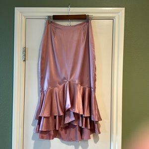 Silk Cinq a Sept  Midi skirt. Size 4 Gently used